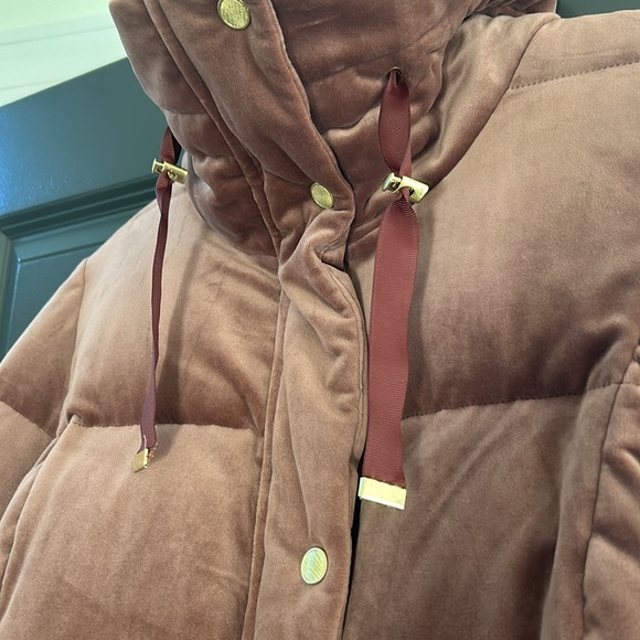Cole Haan down velvet puffer coat XS NWOT.  Very warm, beautiful mauve velvet. - Picture 2 of 4